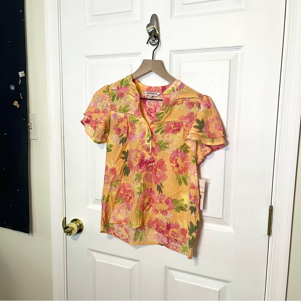 ✧･ﾟNWT peach floral blouse